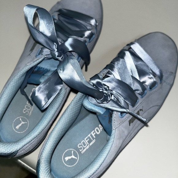 **SOLD** Puma Vikky for Satin Baby Blue - Picture 10 of 10